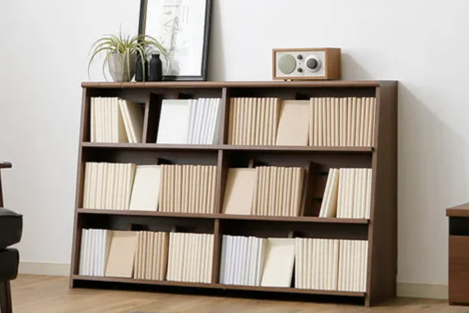 無印良品　　　本棚 人気のMUJI(無印良品)のオーク材 薄型ラック・16cm・コーナー用です